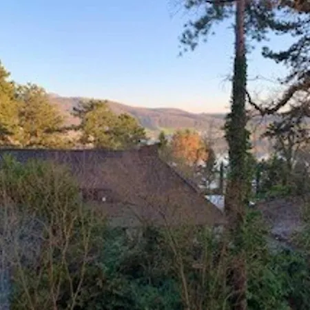 Cozy Authentic Private House With Lake View Ferienhaus *